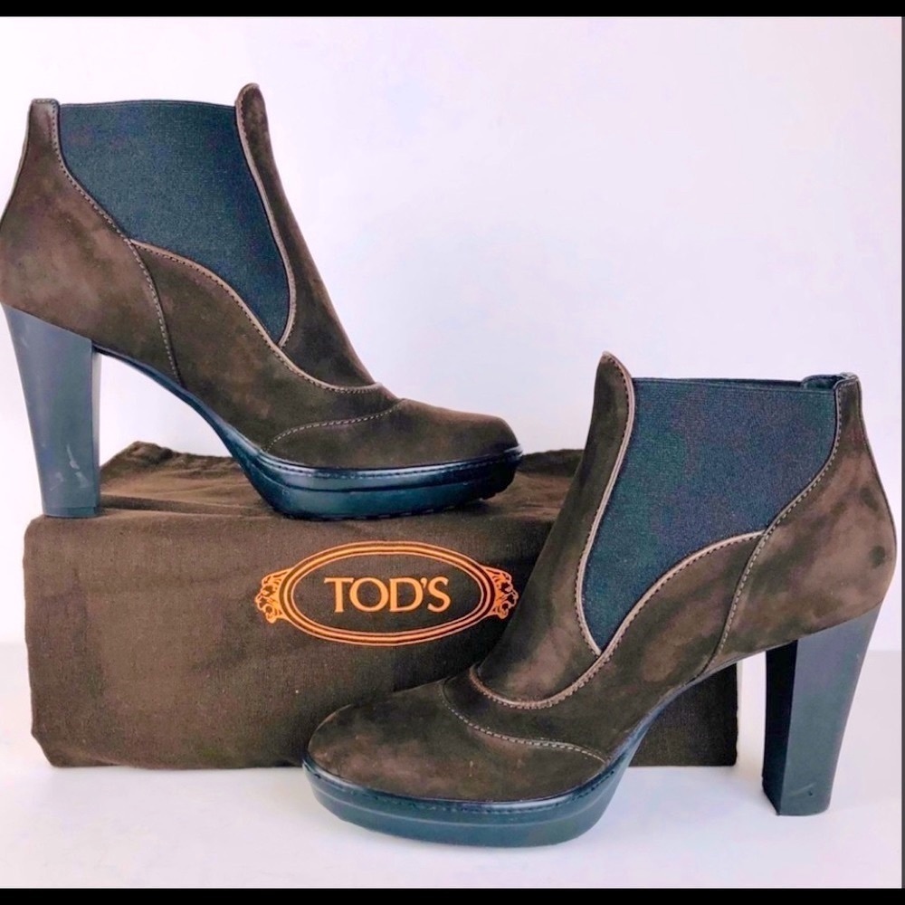 Tod’s brown suede ankle boots 7.5